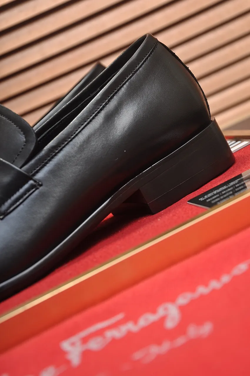 Men's shoes 💰500💶[Ferragamo/Ferragamo] The latest model in the counter. Original imported high-quality cowhide with open edges + imported 🐂 water-dyed cowhide lining + original luxury metal buckle + original combined outsole. Comparison without pressure 38--45 (45 is custom-made and cannot be returned or exchanged)